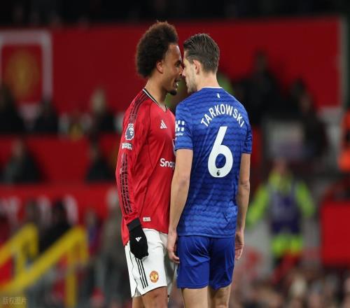 英超最新積分戰報利物浦跌出上半區曼聯主場不敵埃弗頓仍第10