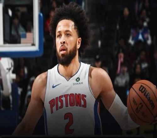 关键先生,坎宁安本赛季第四节总计得到105分,领跑全联盟