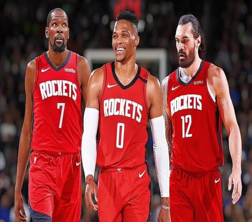 从4700万顶薪,到300万底薪!NBA退步最快球星,你确实该退役了