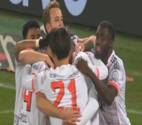 德甲霸主擋不住！40橫掃，15輪不敗，狂轟55球，領(lǐng)先第二名9分！