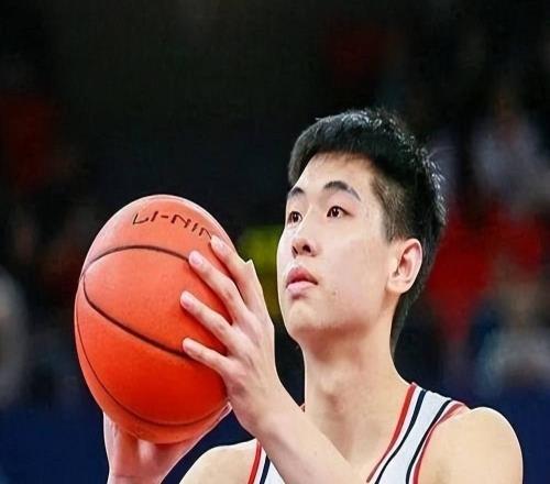 崔永熙为广东冲冠或有变:伤病未愈,正计划留洋继续追逐NBA梦想