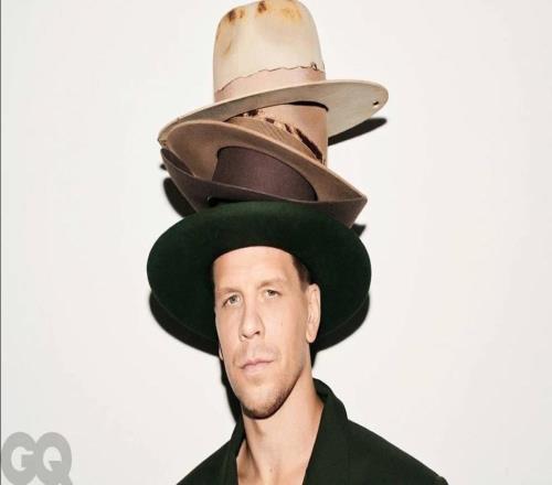 什琴斯尼：我沒那麽勇敢，但需要時我會裝作勇敢完成出擊任務