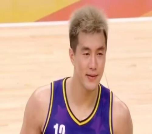 NBA聚星名人赛:名人队111107聚星队,郭艾伦砍43分当选MVP