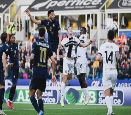 聚集意甲保級(jí)戰(zhàn)比薩VS帕爾馬