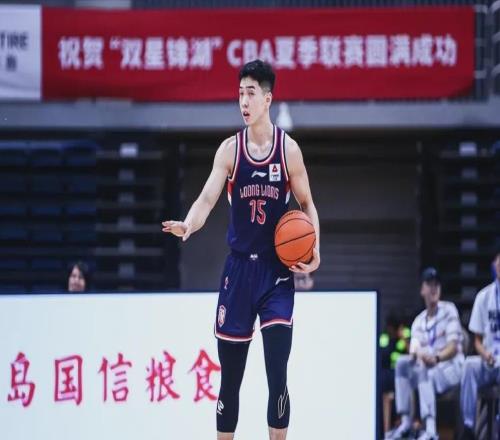 自己主動解約！杜鋒外甥離開CBA，被遼寧球迷網(wǎng)暴