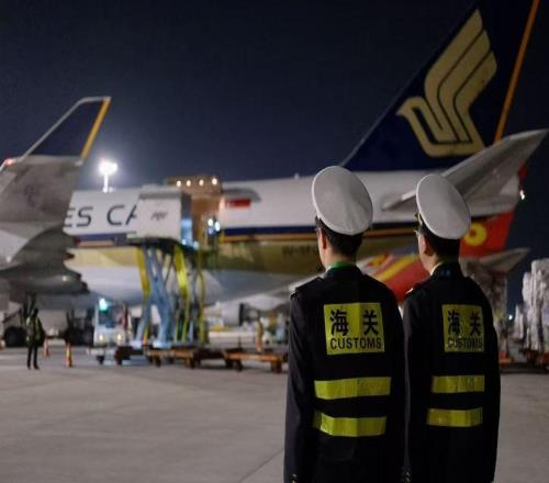 F1數千噸精密設備跨國轉運窗口期不足5天，上海海關如何護航？