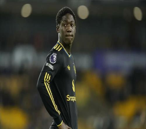 郵報(bào)：至少12家俱樂部想租梅努，但球員仍優(yōu)先考慮那不勒斯