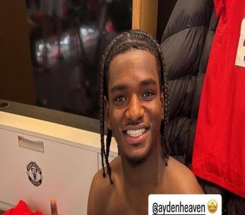 約羅曬照，海文當選現(xiàn)場評選的全場最佳球員