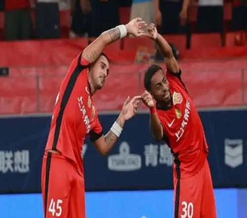 中超冬窗格局：3強(qiáng)攪動(dòng)轉(zhuǎn)會(huì)市場(chǎng)，李金羽成大贏家！傳統(tǒng)豪門沉寂