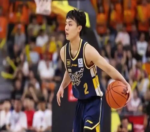 廣東隊絕對核心！媒體發(fā)出徐杰本賽季數(shù)據(jù)情況杜鋒得給他減壓