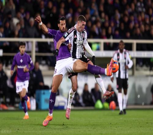 尤文圖斯戰平佛羅倫薩，斯帕萊蒂撓光頭！爭冠雄心被現實擊碎！