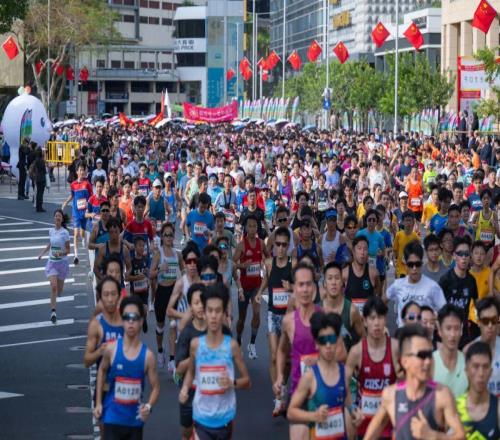 F1現(xiàn)場(chǎng)觀賽人數(shù)達(dá)670萬(wàn)；中國(guó)25歲網(wǎng)球選手涉假賽被禁12年 | 速報(bào)