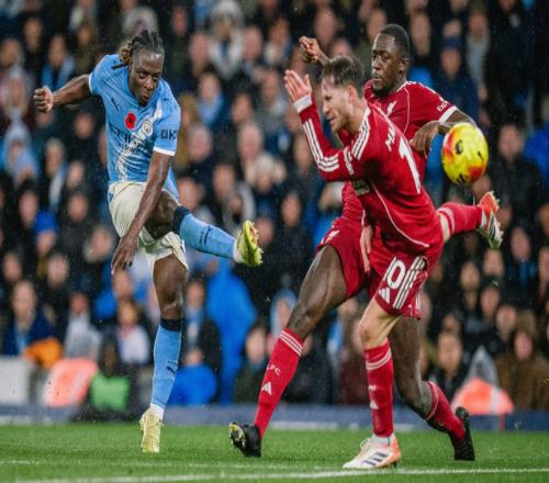 曼城30利物浦！距英超榜首差4分，哈蘭德失點(diǎn)+破門，多庫世界波