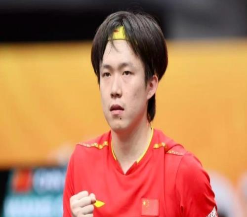 王楚钦3-2战胜张本智和,大比分中国队2-2扳平