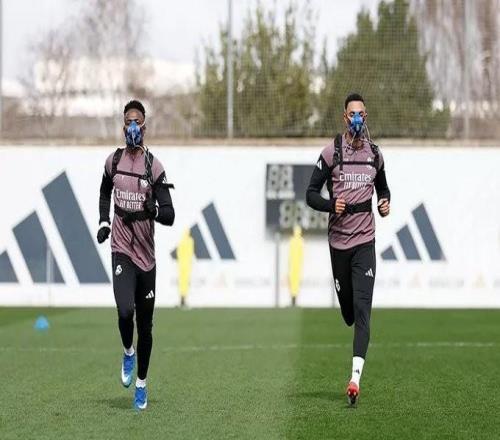 跟隊：平圖斯安排皇馬球員今日佩戴麵罩進行體能測試