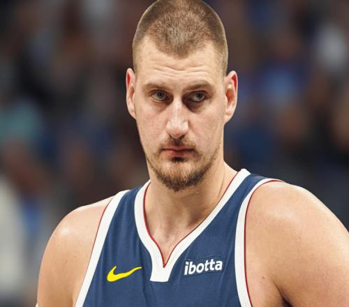 55分12板6助！就在今天，2項前無古人的NBA紀(jì)錄被約基奇達(dá)成了