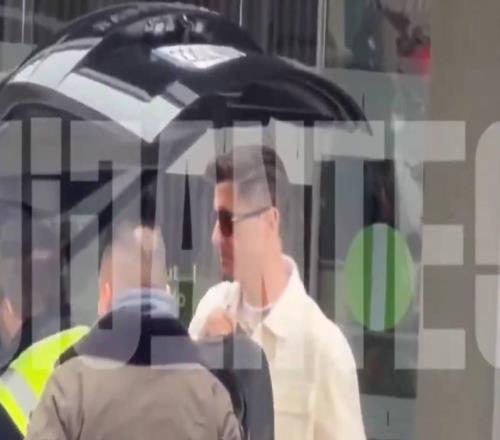 西媒：萊萬已返回巴塞羅那，他已經收到了俱樂部的續約報價