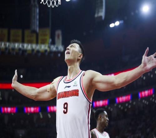 易建聯(lián)獲稱贊！男籃國手：他肯定是CBA歷史最佳，風(fēng)波1年仍未復(fù)出