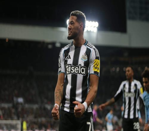 TA：中場微調(diào)&后防換人，埃迪豪的精妙調(diào)整助紐卡力克曼城