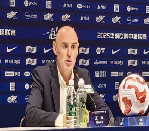 因?yàn)樵患o(jì)律處罰，穆斯卡特?zé)o緣中超最佳教練候選