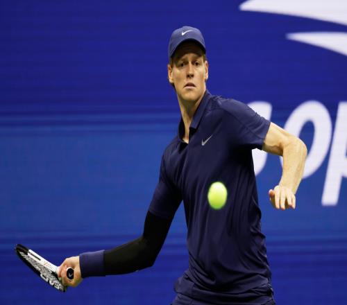 三盘6-1,辛纳81分钟横扫布勃利克晋级美网男单八强