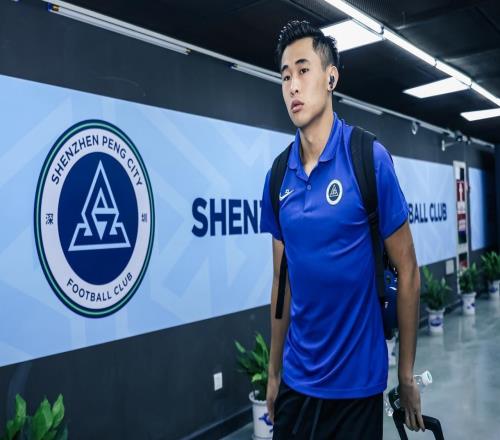 唏噓！曾經的國足中場核心，年僅26歲，卻麵臨無球可踢