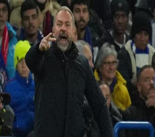 03慘??！巴薩主帥弗里克心情仍然平靜：“我內(nèi)心感覺很好”