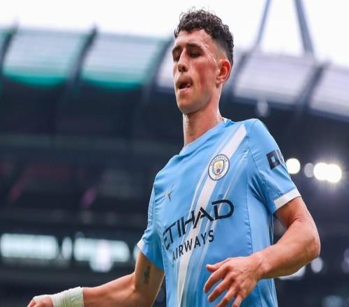 央視直播一場英超，利物浦強(qiáng)強(qiáng)對話，阿森納對手不弱，曼城盼登頂