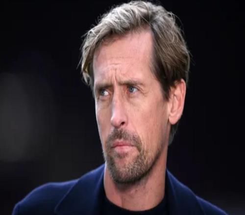 克勞奇：埃澤完全拿不到球，防守端他可能也不如厄德高