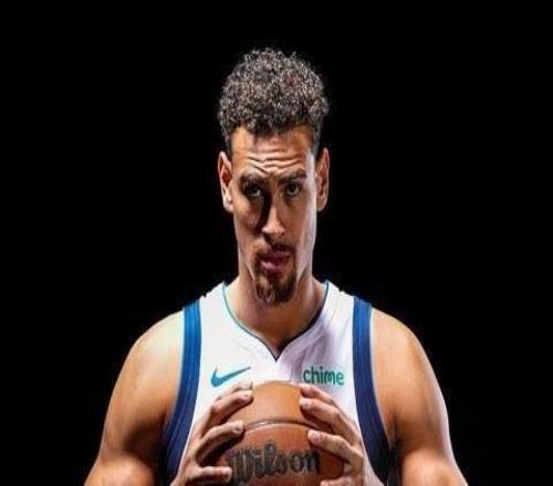 隊(duì)魂再見，美媒：效力獨(dú)行俠11.5個(gè)賽季的鮑威爾本賽季后退役