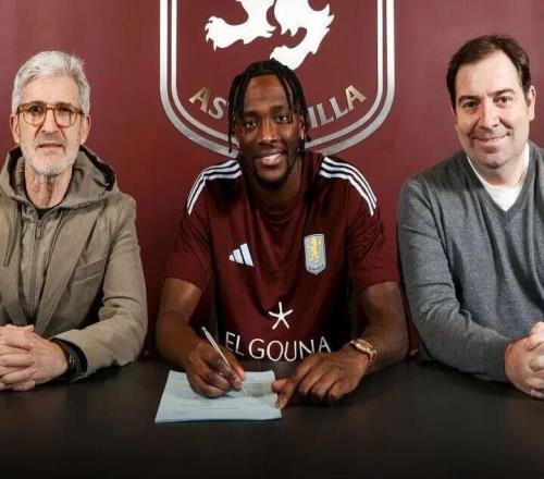 法拉利高速爆胎！熱刺球星遭遇嚴重車禍弗蘭克：不影響歐冠