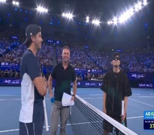 原地罚站？澳网一球制胜，周杰伦止步首轮