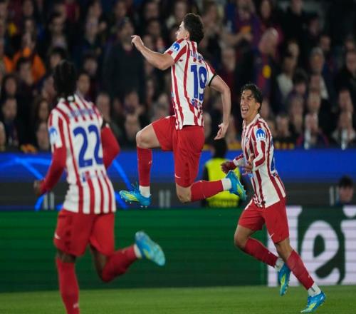 02！巴薩主場淪陷：歐冠完敗，晉級形勢惡化，弗裏克不敢相信