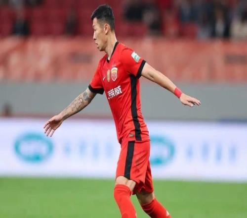 一鍋端！中國男足3大名將集體轉會，加盟中超新貴，組成豪華陣容