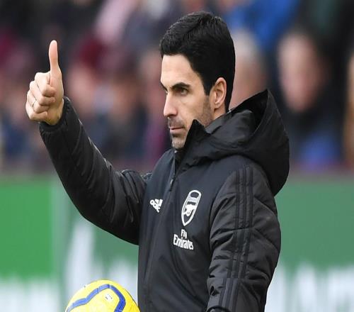 自己不掉鏈子，對手“集體送禮”：阿森納距賽季登頂越來越近