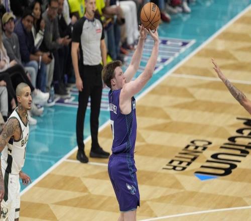 未來可期，雷吉米勒大膽預(yù)測黃蜂隊新秀將超越斯蒂芬?guī)炖? />
</a>
<div   id=