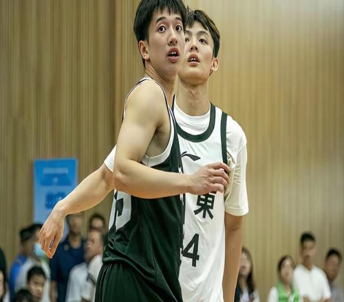 廣東1分險(xiǎn)勝北京！楊溢狂砍28+6+5，鋒線新星轟23+7，杜鋒很滿意