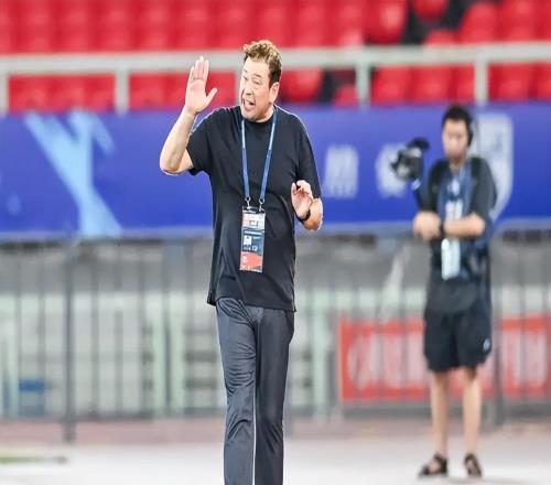 0:1!0:6!两豪门同时掉链子,中超争冠格局大变,一队成大赢家