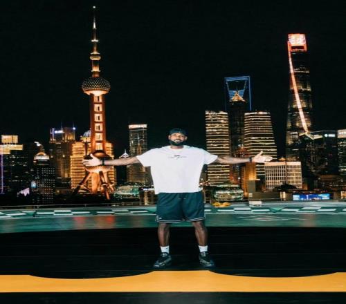 詹姆斯抵沪开启第15次中国行,NBA球星来华数量更多更接地气