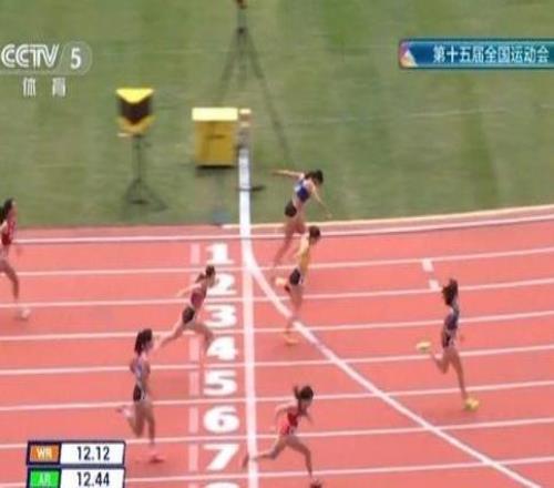 十五運(yùn)會女子100米欄：吳艷妮預(yù)賽第一晉級決賽