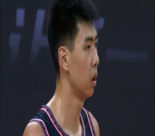 媒体人:CBA多支球队希望引进徐昕,广东队有意交换张镇麟