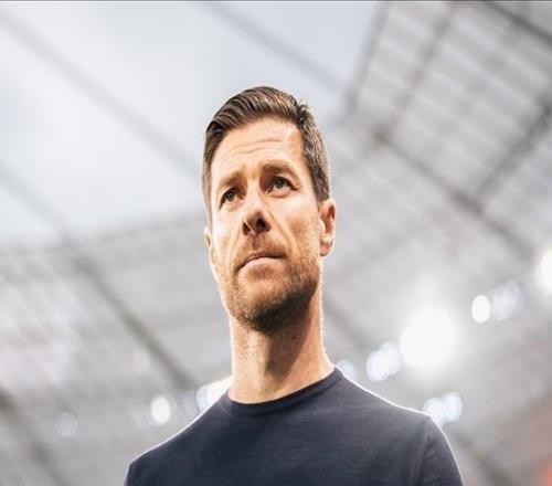 皇馬不會前往安菲爾德踩場，阿隆索：這樣不會被200台攝像機包圍