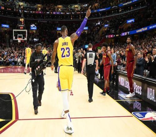 NBA40+得分榜出炉!张伯伦比率高达23.6%科比在列詹姆斯数据意外