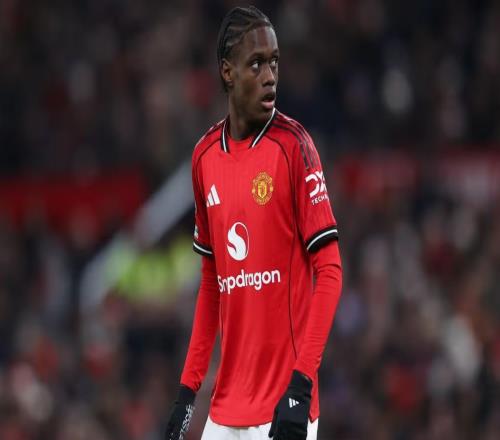 曼晚：曼聯18歲小將曼塔托腳踝受傷，賽季報銷