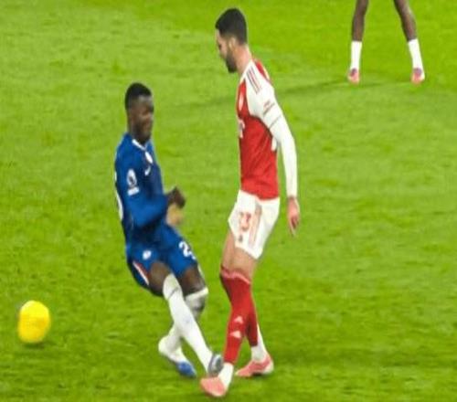 瘋狂德比！十人切爾西盡顯鐵血，戰(zhàn)平阿森納，英超積分榜出爐