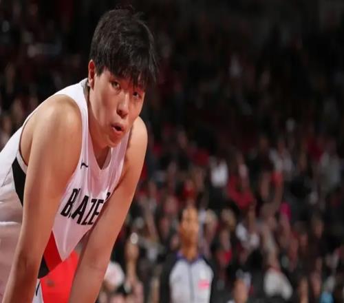 登录NBA的6位中国球员首秀如何易建联9分第一,3人0分