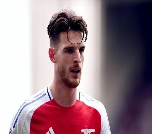 賴斯失誤引曼聯名宿炮轟到底是賴斯情緒化，還是名宿太多事