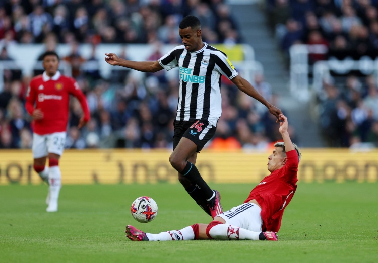 伊萨克谈和阿森纳传闻:每个窗口都在传,我不关心这事