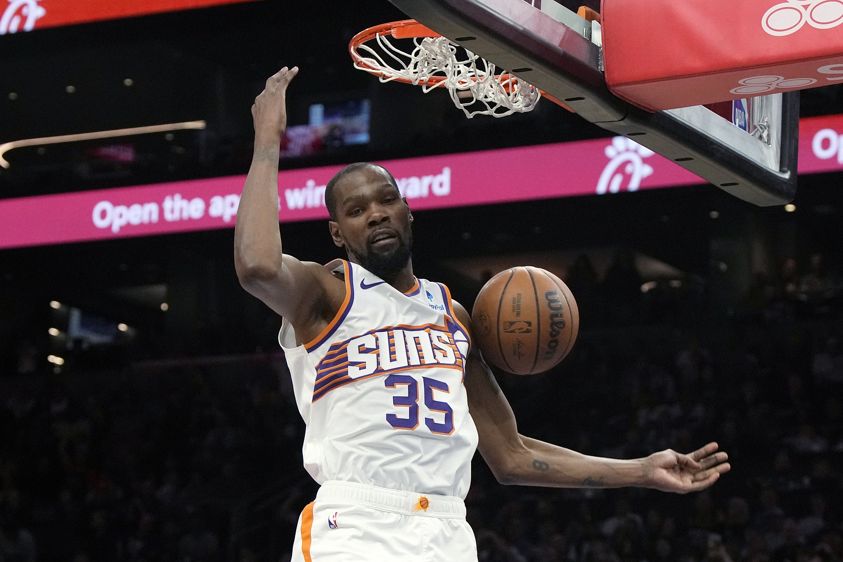 KD:不想说来龙去脉 那样只会被当作借口 我要做的只有下赛季变好