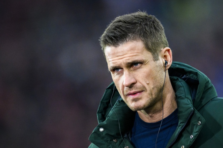 图片报:多特引援策略有分歧,高层想签外国天才但被推荐成熟球员